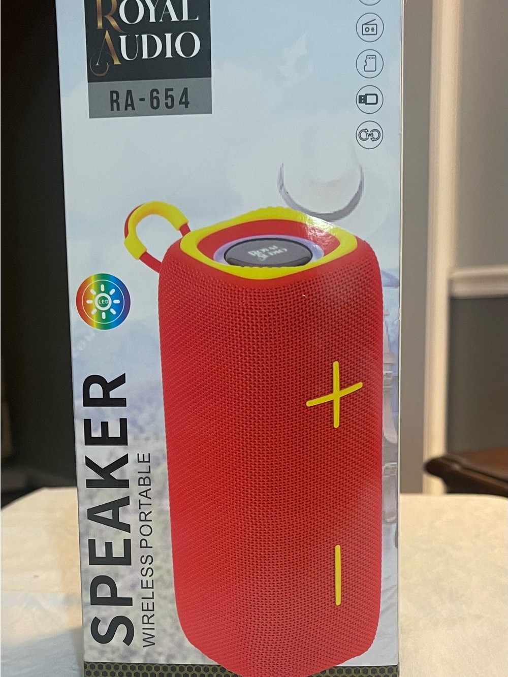 Royal Audio RA-654 Portable/Wireless Bluetooth Speaker in Black.